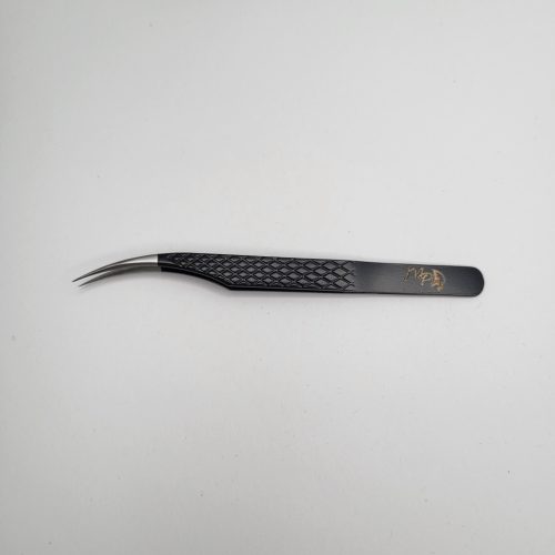 MP Beauty Black enyhén hajlított izoláló szempilla csipesz 