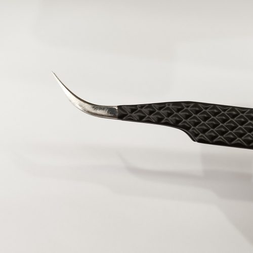 MP Beauty Black hajlított csipesz 