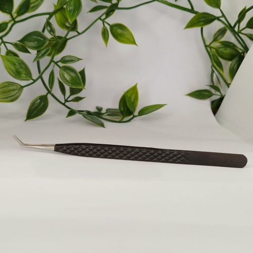 MP Beauty Black Izoláló csipesz extra vékony fejrésszel