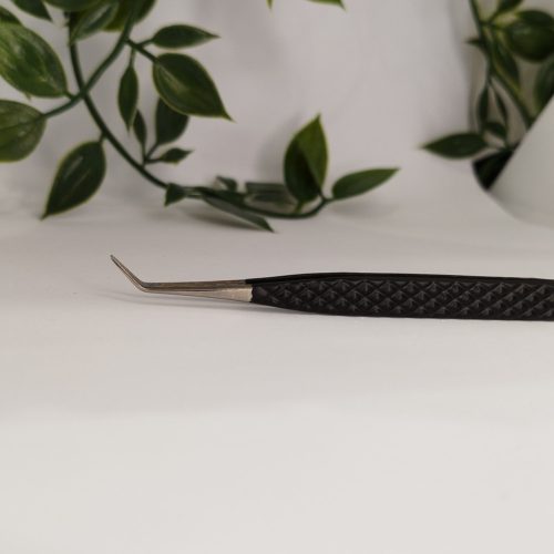 MP Beauty Black Izoláló csipesz extra vékony fejrésszel